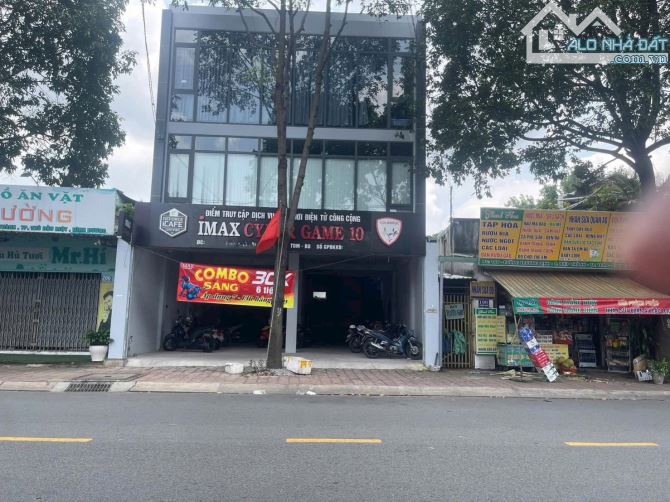 Bán nhà 1 trệt 2 lầu, mặt tiền đường Hoàng Hoa Thám cảnh trường Đại Học Bình Dương
