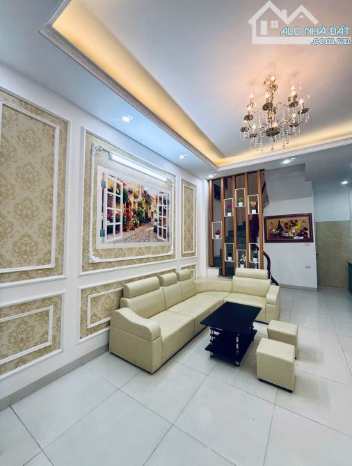 Cần bán nhà tổ 12 Yên Nghĩa. 31m2x5T full nội thất, gần đg ô tô, cho thuê dòng tiền cao.