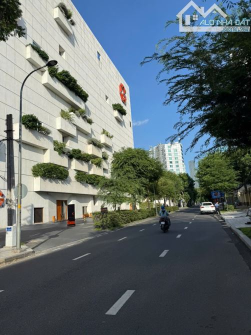 SIÊU HIẾM – MT NGUYỄN BỈNH KHIÊM (10x27m) P.SÀI GÒN,Q.1 - GPXD:HẦM-10 TẦNG. GIÁ 165 TỶ TL
