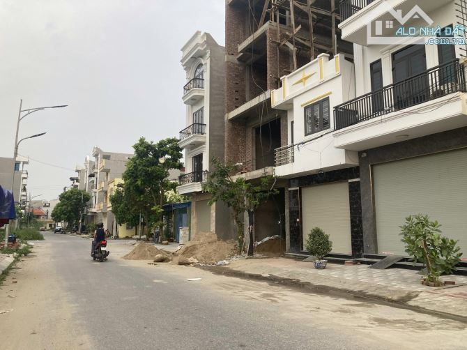 Cần chuyển nhượng lô đất TĐC A51 hồ sen - Lê chân . Diện tích 49.3m ngang 4x12