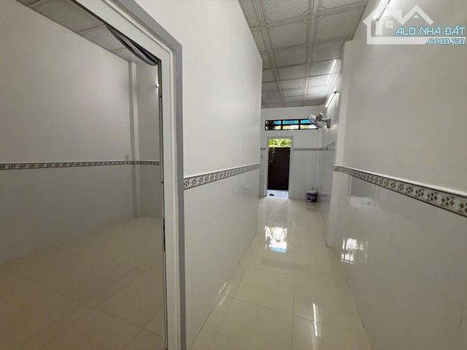 GẤP ! Bán nhanh nhà c4 ở Bệnh Viện Xuyên Á Củ Chi 5x26 ( 137m2 ) 860 TRIỆU Sổ hồng riêng