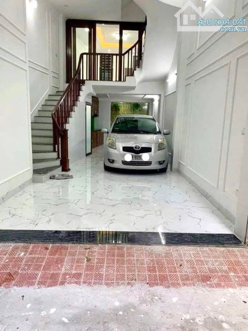 BÁN NHÀ KIM GIANG- Ô TÔ VÀO NHÀ - NHÀ DÒNG TIỀN- 52M- 10.5 TỶ