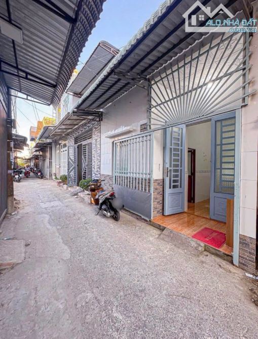 Cần bán nhà cấp 4 ở Bà Điểm Hóc Môn 4x18 ( 72m2 ) 860 TRIỆU Sổ hồng riêng sang tên ngay