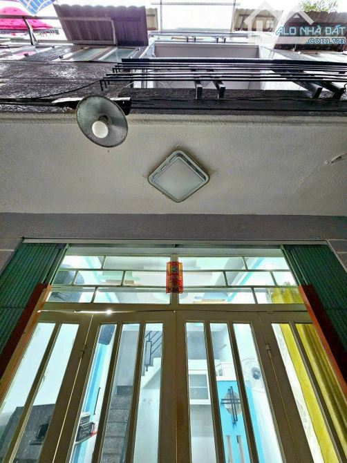 Bán nhà hẻm xe hơi Chuyên Dùng 9, Phú mỹ, Quận 7, Dt 3 x 8m, 3 lầu. Giá 1,89 tỷ