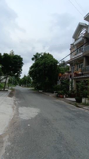 Bán khuôn đất Khu 1, Thạnh Mỹ Lợi, Quận 2, Ngang 5m, giá 117 tr/m2, sổ hồng, CTXD 4 tầng