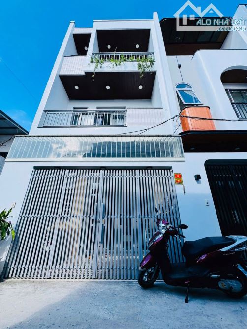NHÀ 3 TẦNG KIỆT OTO 5M TÔN ĐẢN FULL NỘI THẤT