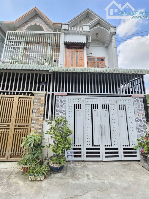 Nhà phố gần trung tâm y tế Dĩ An, phường Tân Đông Hiệp, TP Dĩ  An