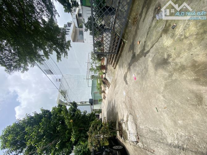 Cần bán lô đất thuận tiện kinh doanh mọi ngành nghề, đường thông xe ô tô quay đầu, giá tốt
