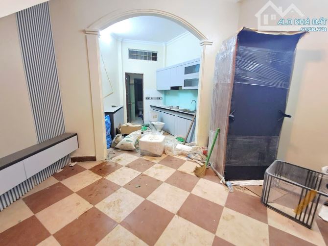 4.5 TỶ-31M2-4 TẦNG-3 NGỦ-TAM TRINH-MINH KHAI