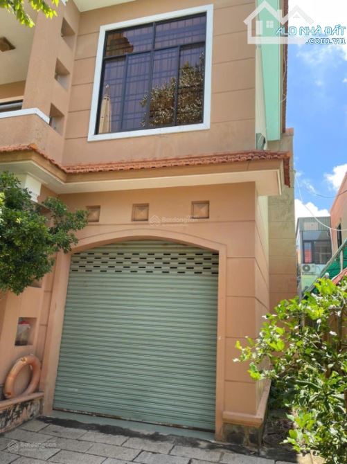 CẦN BÁN BIỆT THỰ 1 TRỆT 2 LẦU – 4PN 4WC –  P.RẠCH DỪA - DT 520M² – GIÁ 28 TỶ