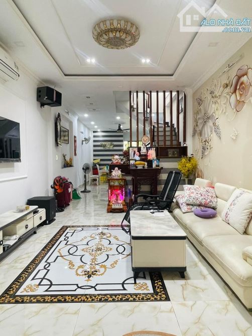 CHẬM LÀ MẤT! Bán Nhà Đẹp 4 Tầng Đường 3/2, 60m2, 8.2 Tỷ