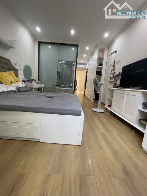BÁN NHÀ PHỐ VŨ TRỌNG PHỤNG - NGUYỄN TRÃI - THANH XUÂN, GIÁ 8.5 TỶ.