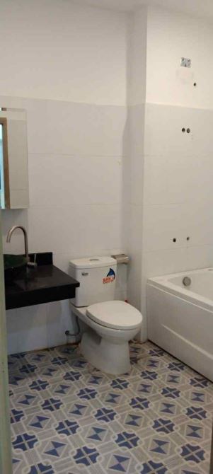 Nhà bán CMT8,Quân 10,ngang 3,2m/nở hậu3,6m× dài 13m,giá:4,2 tỷ