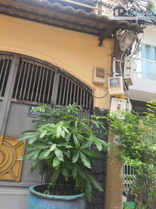Hẻm ô tô tránh- Đường Nguyễn Quý Anh- khu dân trí cao- đang có dòng tiền