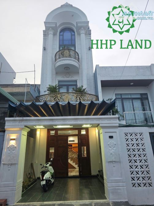 Cần bán gấp nhà vị trí 2 đường Nguyễn Ái Quốc, gần trại giam B5