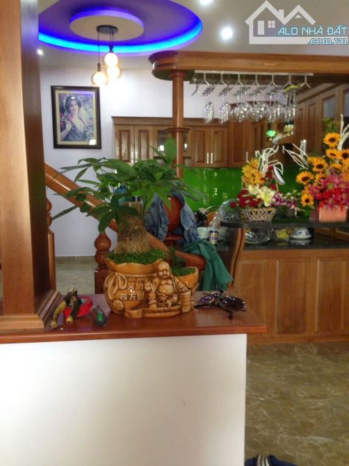 Bán tòa căn hộ 4 tầng, 7 phòng, dòng tiền 30tr Thanh Lương 9, Cẩm Lệ. DT 100m2. Giá 8.2 tỷ