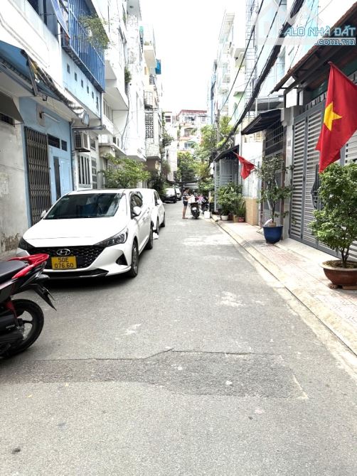 Bán nhà HẺM XE TẢI Bắc Hải Q.10, mua là có lãi, sổ vuông A4, 2PN, chỉ 2.x tỷ