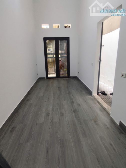 BÁN ĐẤT TRẦN CUNG – NGÕ THÔNG, GẦN ĐƯỜNG LỚN – 40M² – 8.5 TỶ (BTL6939)