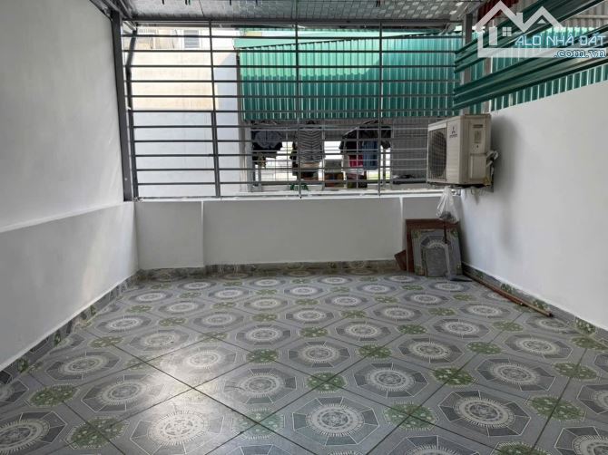 Bạn nhà phường việt Hưng 31m-5tầng-giá 5tý7