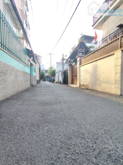 NHÀ 3 TẤM + TUM – NGANG 4M – 7PN – 5WC – 88M² – CHỈ 8.6 TỶ – SHR ✅ DT: 4 x 22m (88m², DTCN
