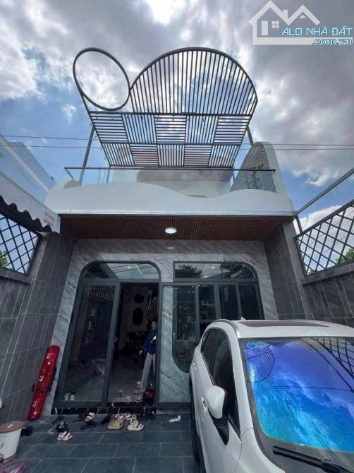 Bán siêu phẩm nhà 1 trệt 1 lầu gần siêu thị VinCom Phường Tân Mai Biên H