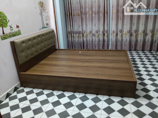 Cho thuê nhà nguyên căn 108 Đông Thiên, Vĩnh Hưng, Hoàng Mai. DT 30m x 5 tầng, giá 10.5tr