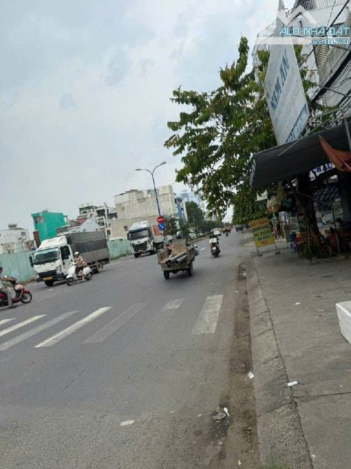MTKD Kề KCN Tân Bình, 88m2 (4x22m) Vuông A4, Đường 20m, Nhà Nát Tiện Xây Mới Theo Ý