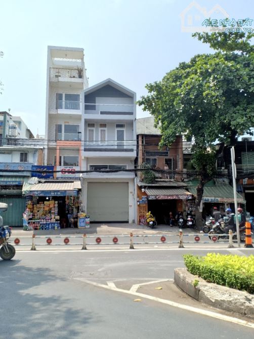 Bán nhà Quận 11 Bình Thới 53m2, ngang 5.9m x 2 tầng, 3PN, hẻm 5m, giá 6.5 tỷ