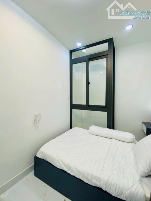 Bán nhà Gò Vấp gần mặt tiền, gần công viên Làng Hoa, 3 tầng BTCT, 43m2, SHR - 10