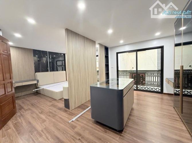 Hoàng Mai 50m x 6 tầng, mặt tiền 6.8m, giá 19.8 tỷ thương lượng - 11