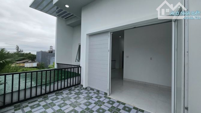 Bán nhà mặt tiền đường Nguyễn Phúc Chu - Thành nhất - 11