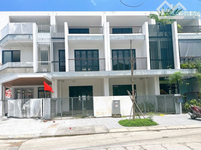 Bán nhà thô 3 tầng mặt tiền đường Trần Thái Tông, phường Thuận Hóa, TP Huế, chỉ 5,25 Tỷ - 1