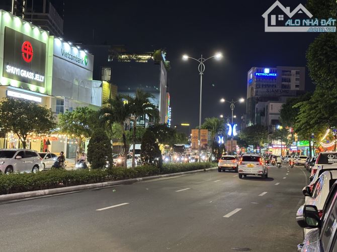 RẺ VÀ ĐẸP NHẤT HOÀ CƯỜNG - CHỈ HƠN 7 TỶ - NHÀ 3 TẦNG PHỐ QUAN CHỨC - 1