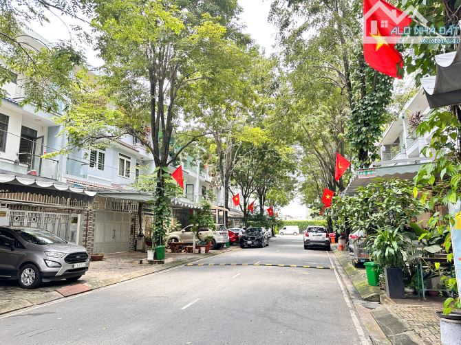11 TỶ- CẦN BÁN CĂN NHÀ PHỐ, KHU DÂN CƯ PHÚ ĐÔNG,đường trần thị vững, p.an bình, dĩ an,BD - 1