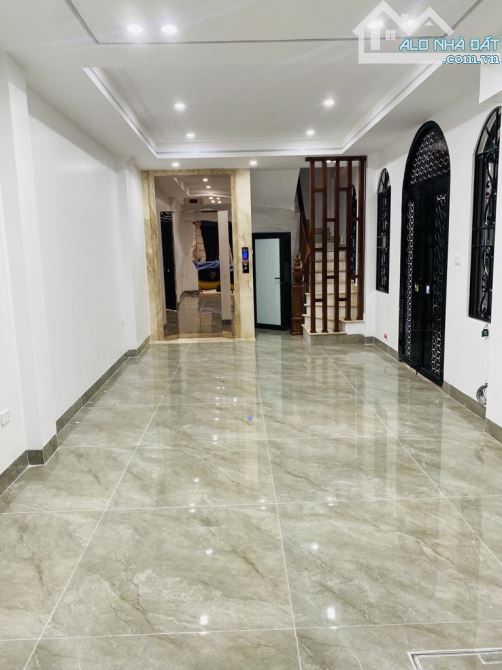 Bán Nhà Sài Đồng Long Biên: Lô Góc, View Thoáng, Ôtô Ngủ Gara, Full NộiThất, Gần Chợ Trườn - 1