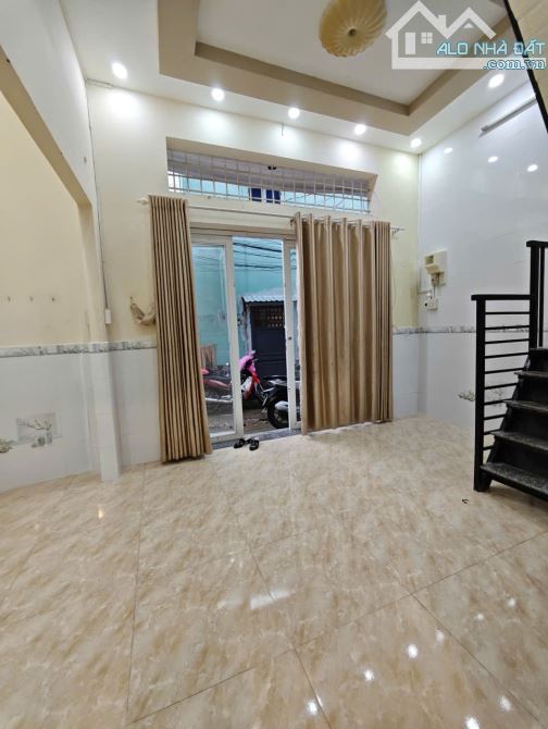 16 - CG: Nhà 5.5 triêụ 3 phòng ngủ gần Thành Uỷ Cần Thơ - 1
