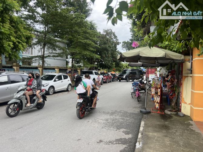 ĐẤT HIẾM MẶT CHỢ - NGAY TRƯỜNG HỌC - Ô TÔ TRÁNH - CHỈ 4xtr/m2 ! - 1
