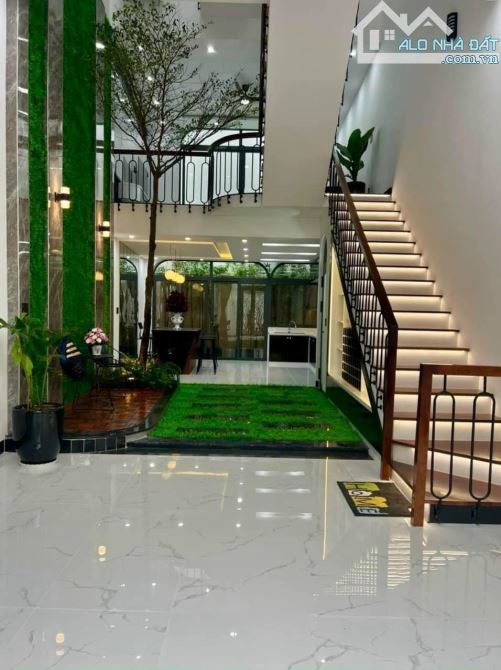 BÁN NHÀ 1 TRỆT 3 LẦU HẺM Ô TÔ TRANH NHAU HOÀNG HOA THÁM, GẦN BIỂN BÃI TRƯỚC - 1