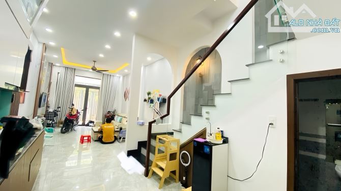 BÁN 2 MẶT TIỀN ĐƯỜNG ĐHT23 – NGUYỄN VĂN QUÁ – SIÊU PHẨM 3 TẦNG Q12 - 1