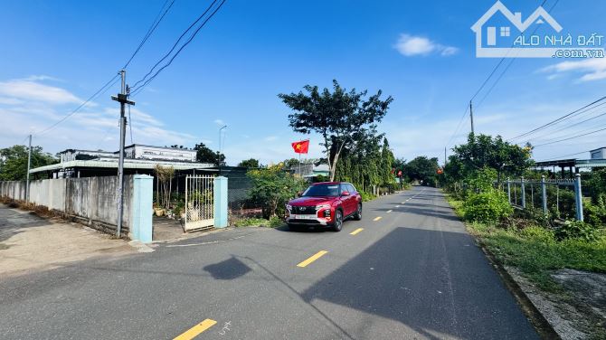 Sát QL55 Xã Đất Đỏ cách biển 10p 2000m2 có 100tc giá 5tỷ - 1
