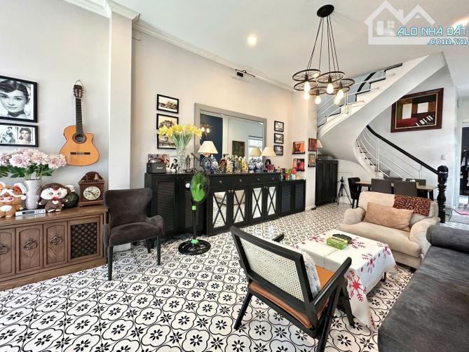 Bán nhà mặt tiền Hoa Lan Phú Nhuận – DT 60.9m², 4 tầng, lô góc, nhỉnh 29 tỷ - 1