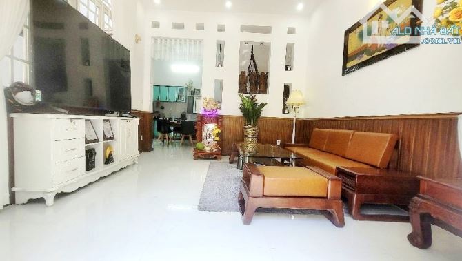 Ngay CC Bàu Cát - gần Đồng Đen - 4x11m - Nở Hậu - 4 Tầng - HXH ngủ nhà - Nhỉnh 8T - 1