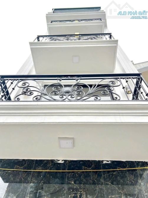 CHỦ CẦN BÁN GẤP-NHÀ MỚI KOONG 31M 3PN CHỈ 4.2TY-16 CHỖ ĐỖ CÁCH 1 NHÀ - 1