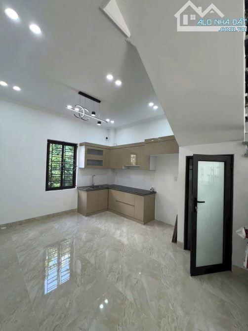 BÁN NHÀ 3 TẦNG MỚI TINH – NGÕ CHỢ 208 NGUYỄN TRUNG THÀNH, HÙNG VƯƠNG – HỒNG BÀNG- HẢI PHÒN - 1