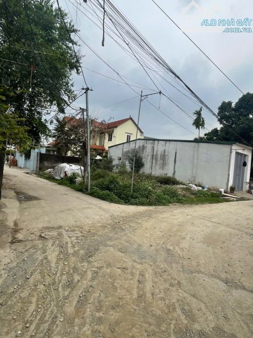 Cc cần bán lô 51,2m làn 2 ql6 lô góc 2 mặt thoáng đường ô tô  thông - 1