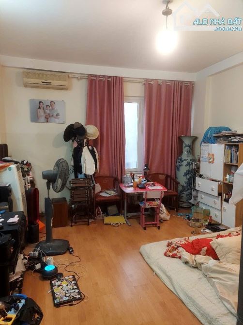 Ngọc Khánh, 38m, 3ngủ, Mặt tiền rộng, Ngõ thông gần phố, Nhà đẹp ở luôn, Sổ vuông vắn - 1