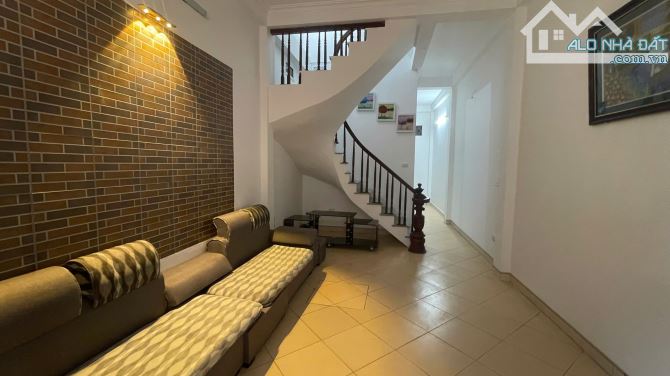 Bán nhà Liẻn Ninh, Thanh Trì diện tích 37m2, 3 tầng, Ô tô - 1