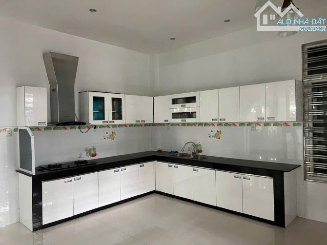 CHÀO BÁN NHÀ 3 TẦNG MẶT TIỀN ĐƯỜNG NÚI THÀNH VÀ GỒM MẶT KIỆT 2M. - 1