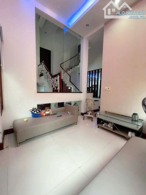 Bán căn biệt thự Vĩnh Điềm Trung đường C1 Diện tích: 280m2 Hướng: Tây Nam. tp Nha Trang - 1