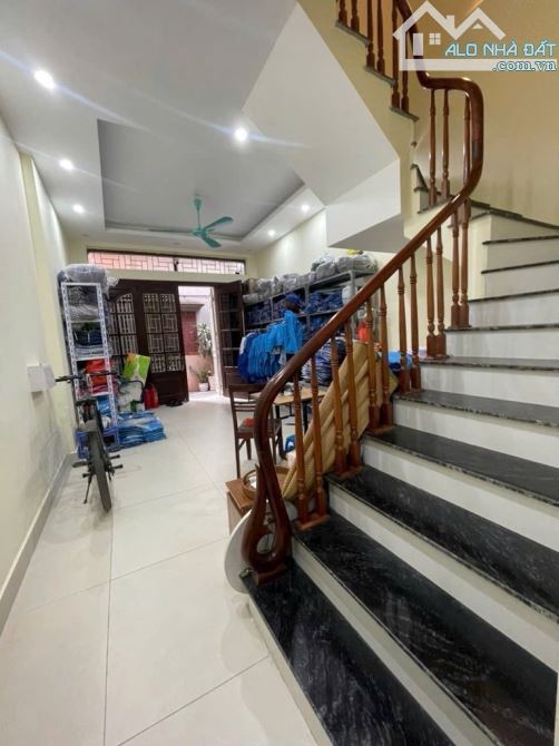 •  CHỦ NHỜ BÁN NHANH NHÀ PHỐ Ô CÁCH Ô TOO THÔNG XÂY ĐỘC LẬP CỰC ĐẸP, DT 47M, GIÁ 8,95 TỶ - 1